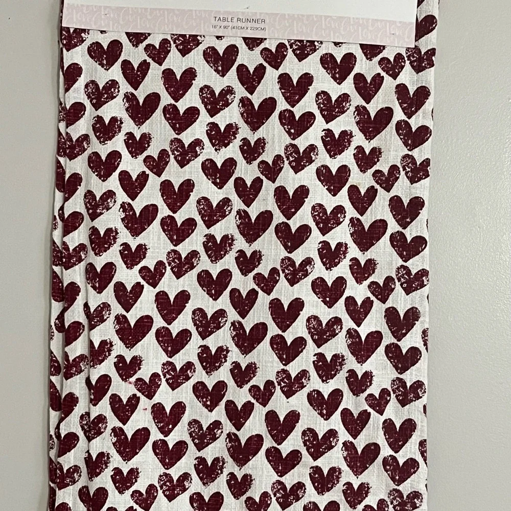 Rachel Zoe Table Runner with tassels Heart Patterned 16x90 100% Cotton NEW